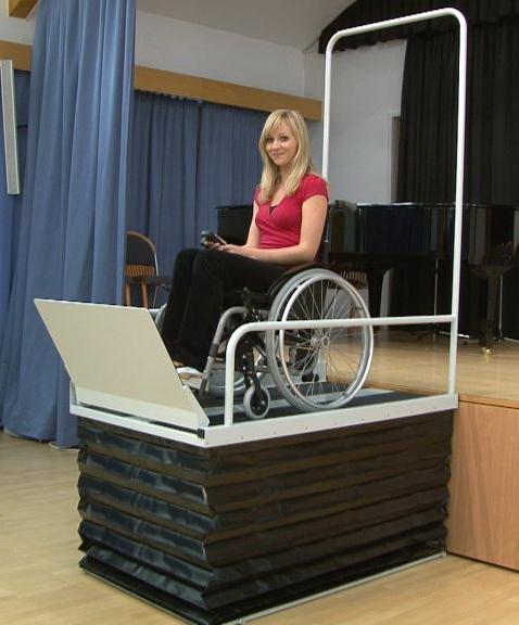 monte-escalier-up-blagnac